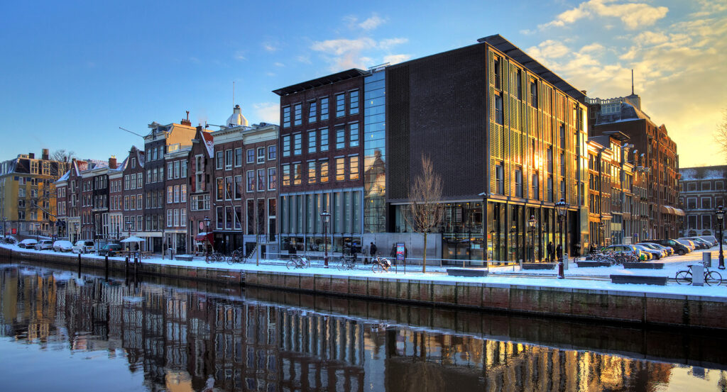 Tourists outside Anne Frank House in Amsterdam