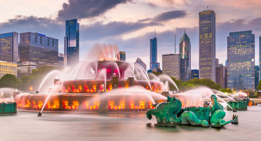 Chicago skyline behind Buckingham Fountain at Grant Park