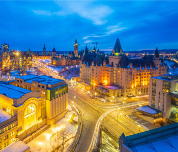Modern hotel in downtown Ottawa near Parliament Hill