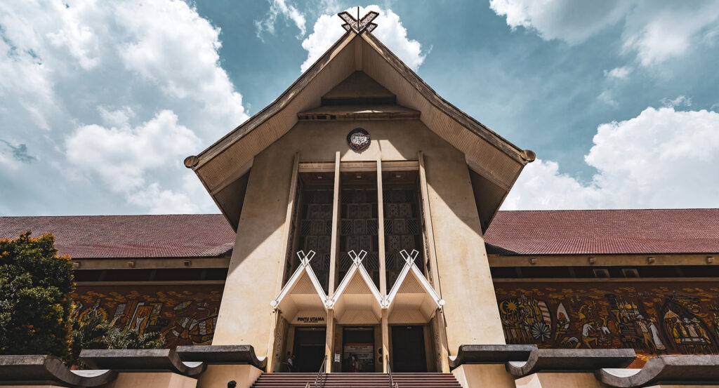 Entrance of the National Museum of Malaysia with traditional roof design